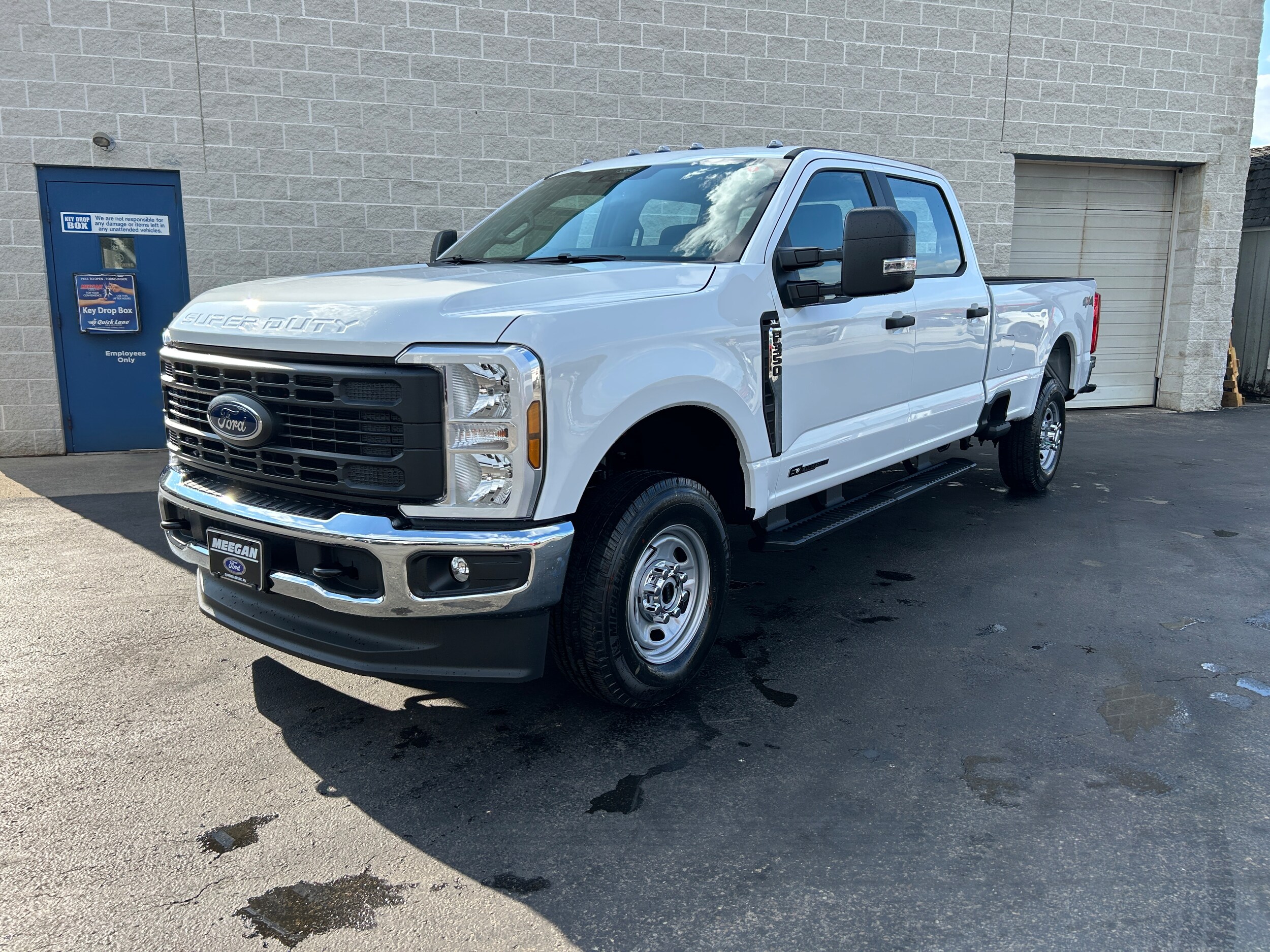 2026 Ford F-350 XL photo 2