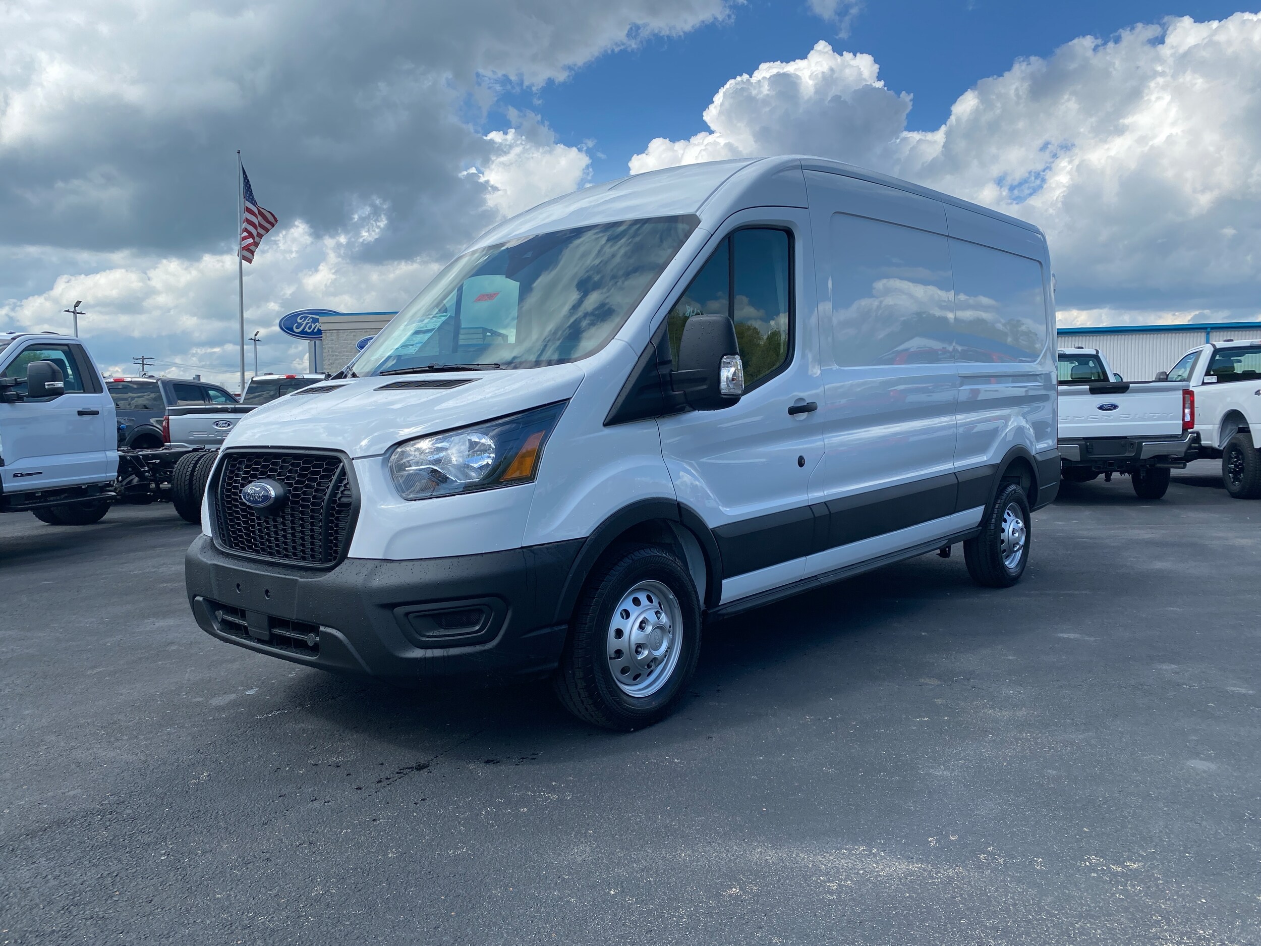 2025 Ford Transit Cargo Van photo 3