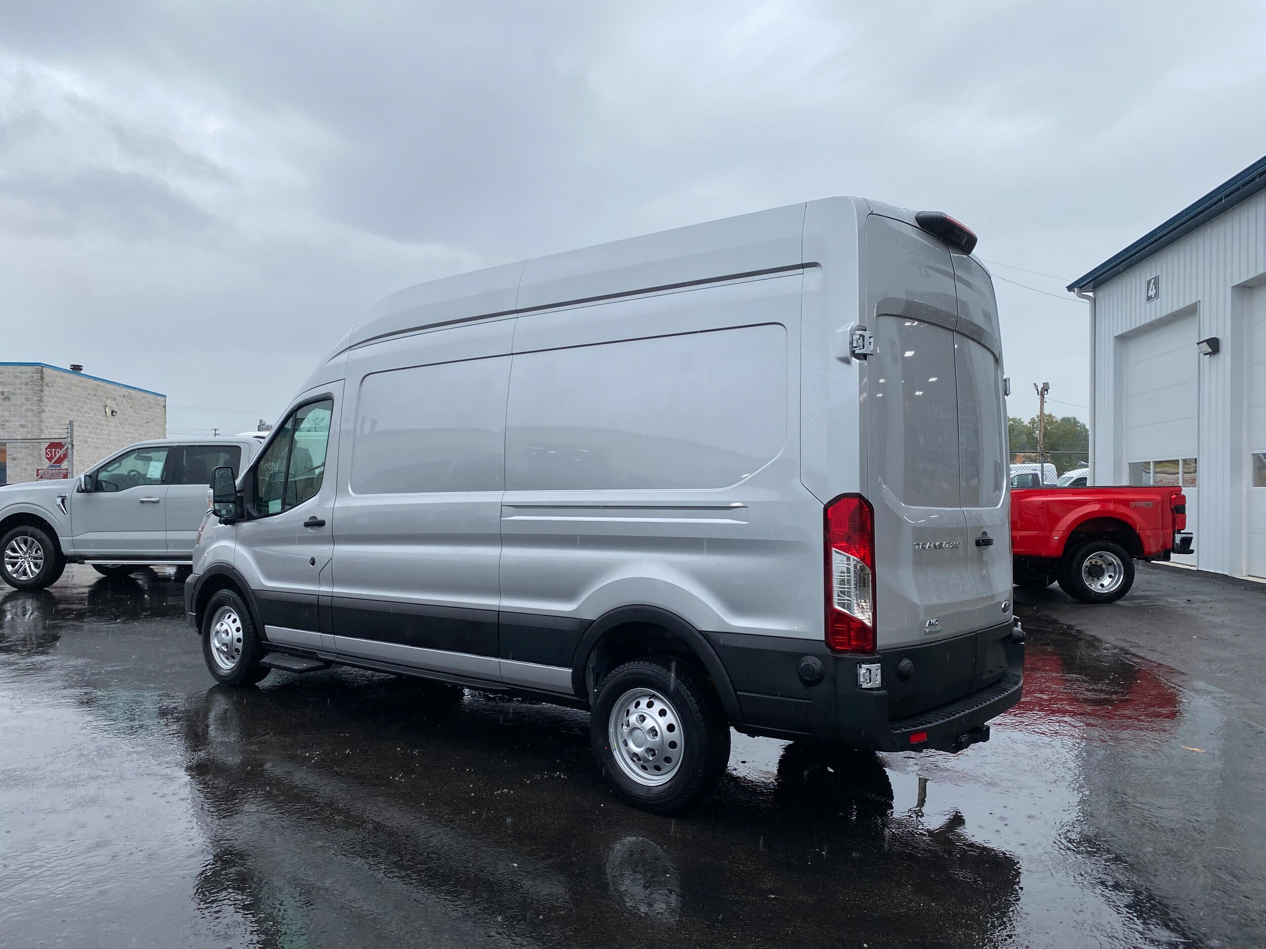 2024 Ford Transit Cargo Van photo 4