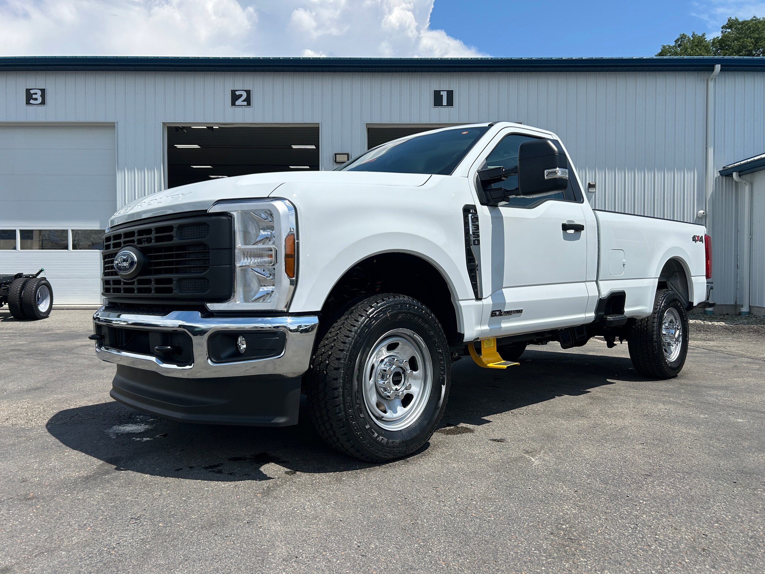 2025 Ford F-350 XL photo 3