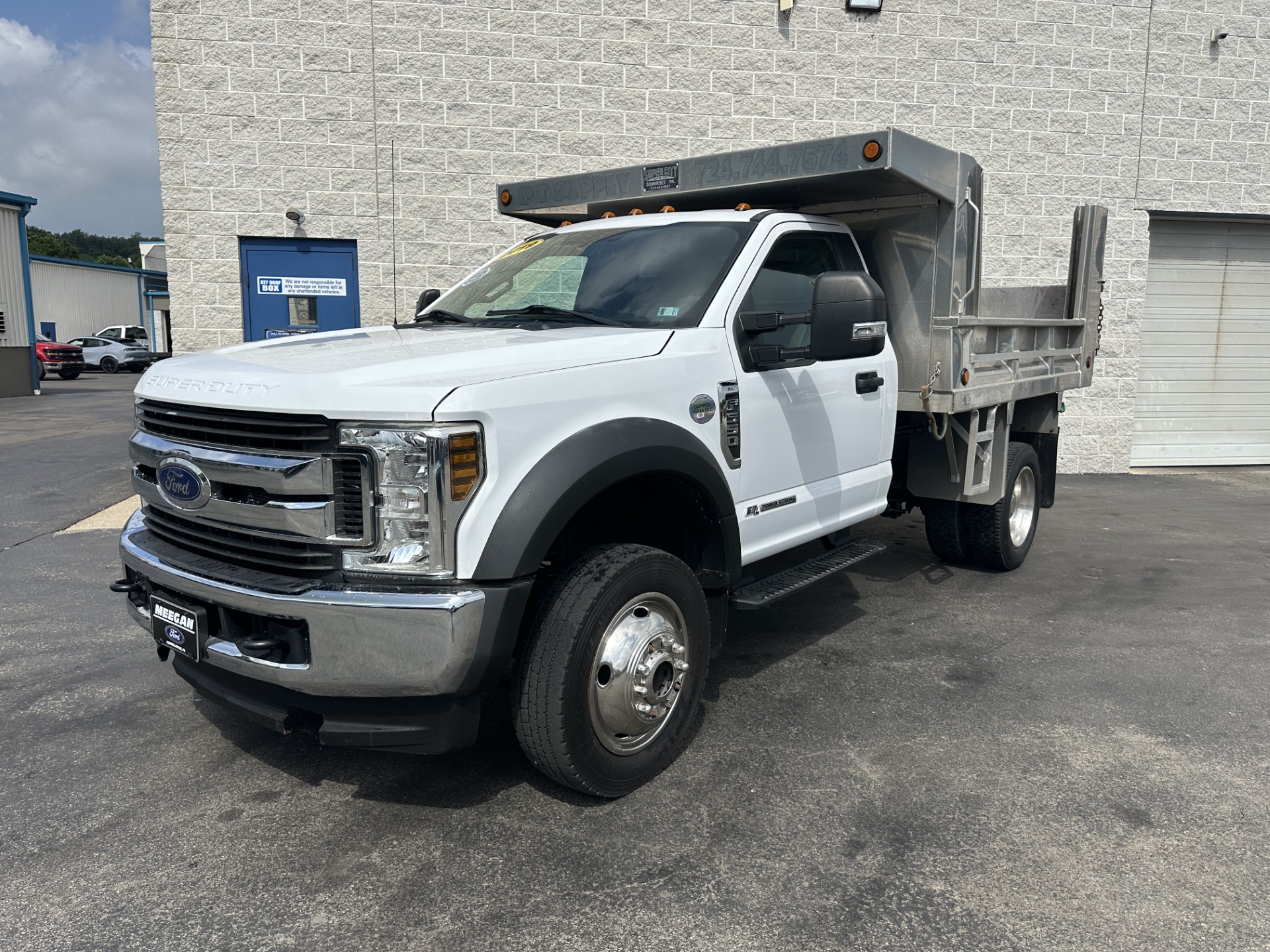 2019 Ford F-550 XL 4x4 Regular Cab 145-In DRW's photo