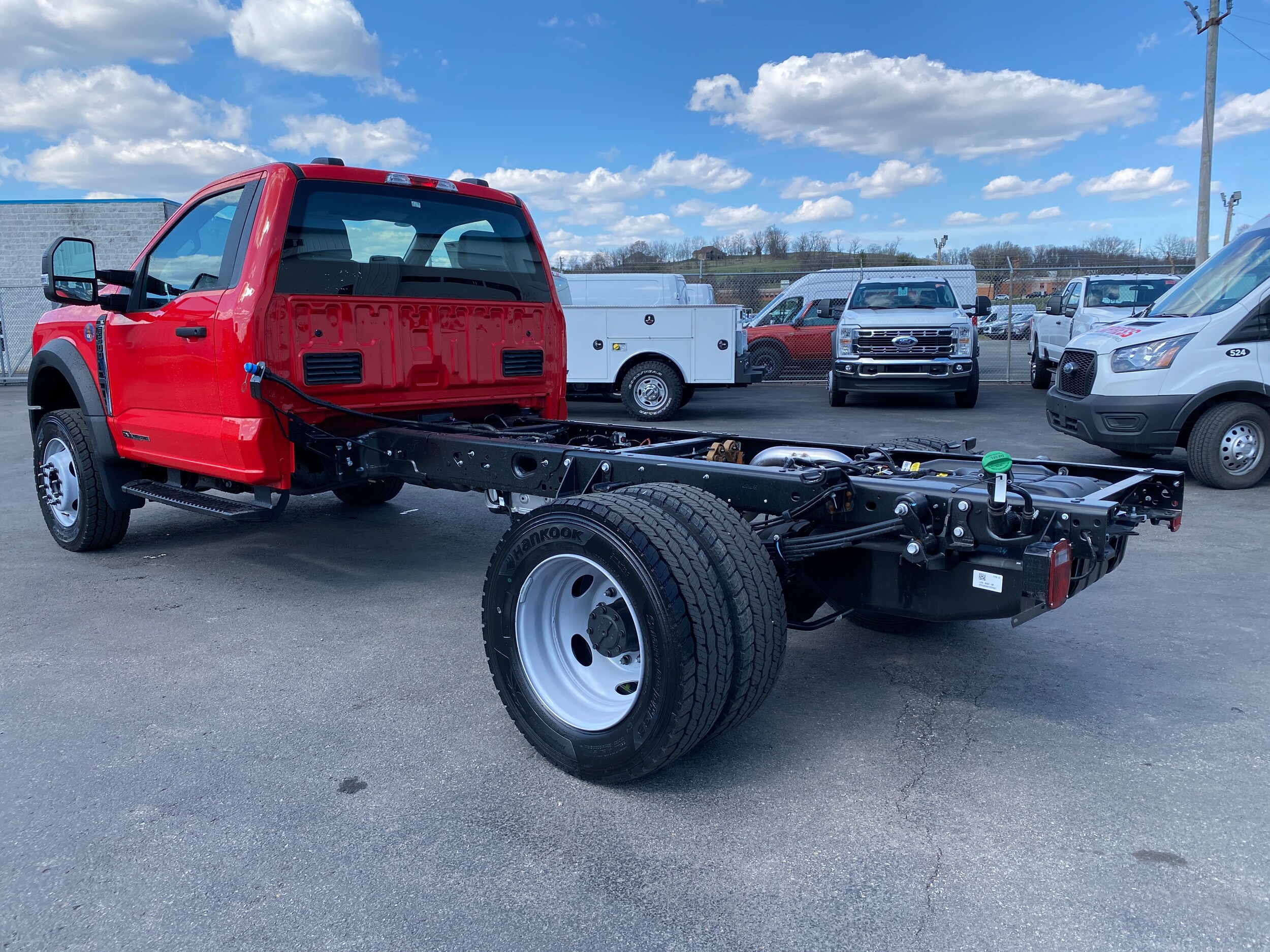 2025 Ford F-600 photo 4