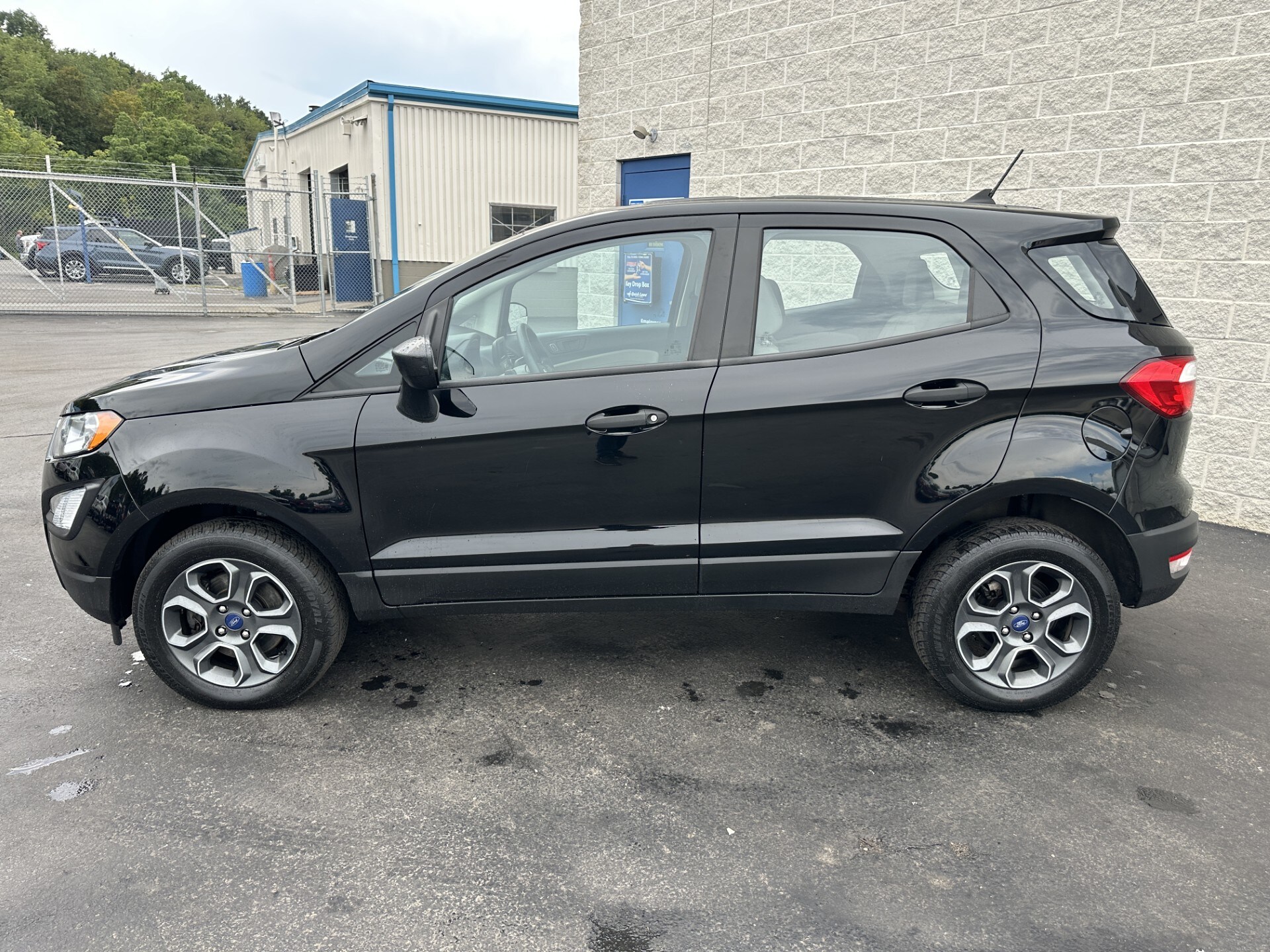 2022 Ford EcoSport S photo 4