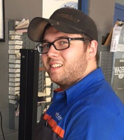 Staff member Thomas from ID_a0925511c196