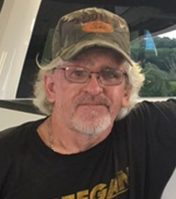 Staff member Richie from ID_a0925511c196