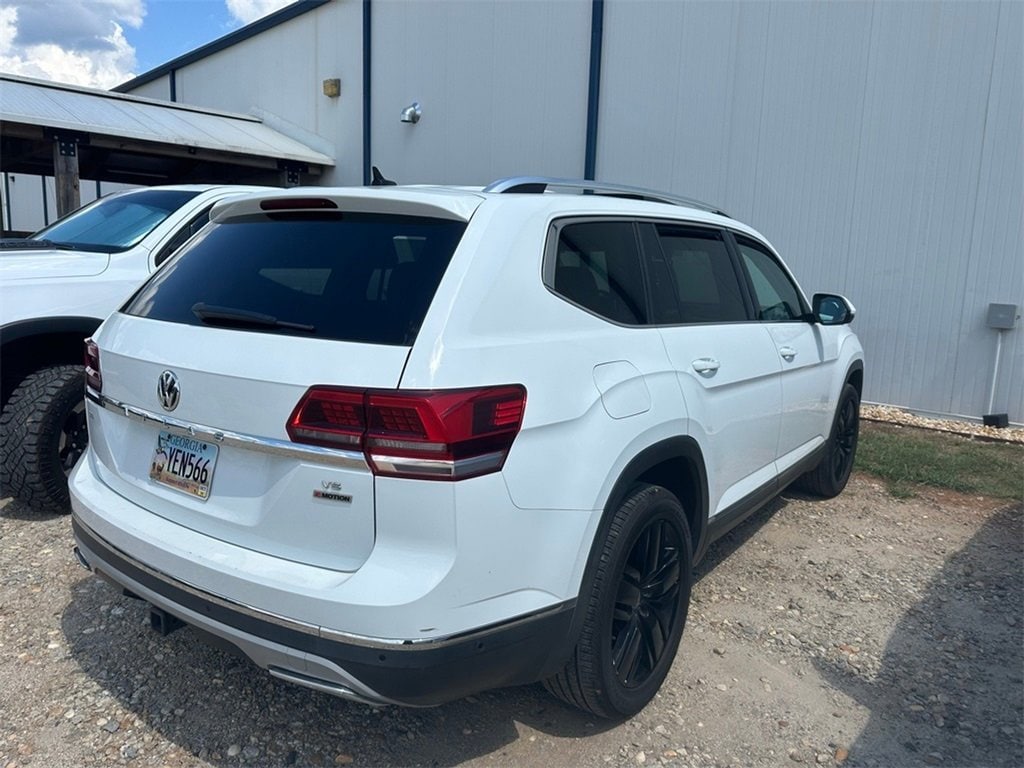 Used 2019 Volkswagen Atlas SEL Premium with VIN 1V2NR2CA2KC528375 for sale in Dawsonville, GA