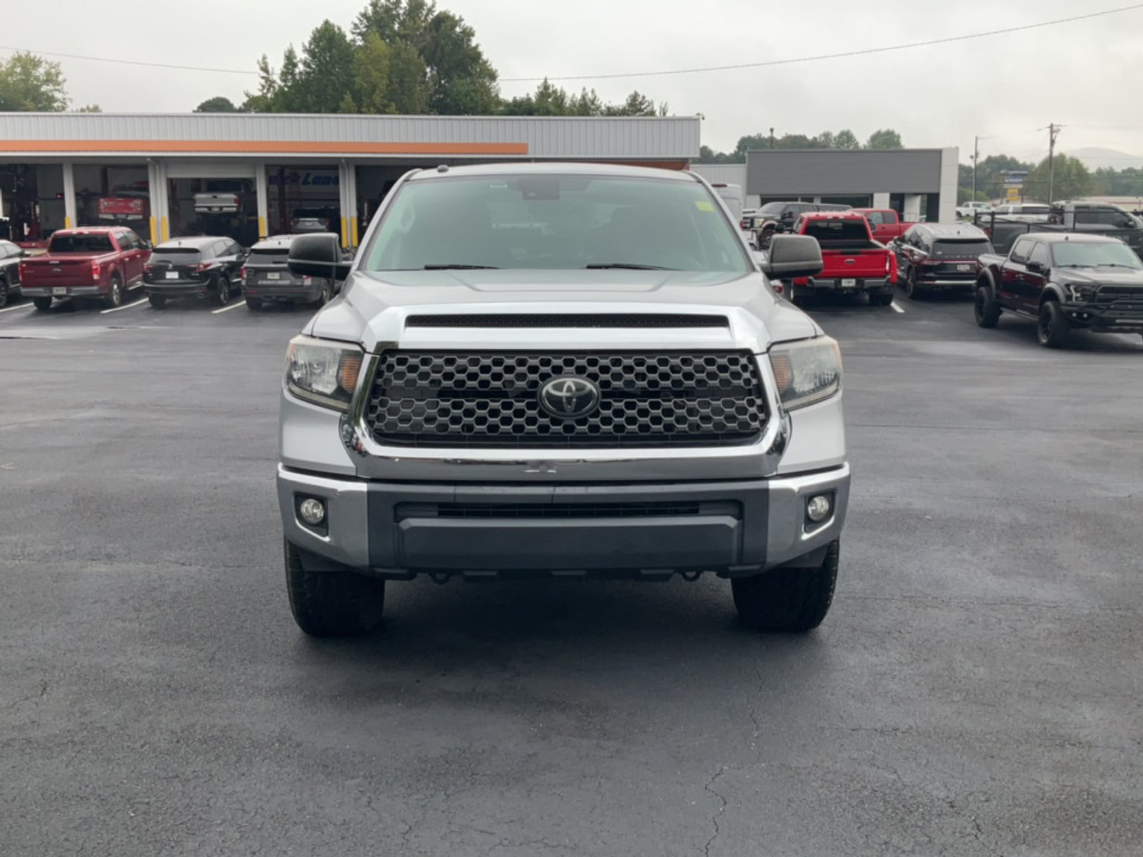 Certified 2018 Toyota Tundra SR5 with VIN 5TFEY5F19JX232987 for sale in Cleveland, GA