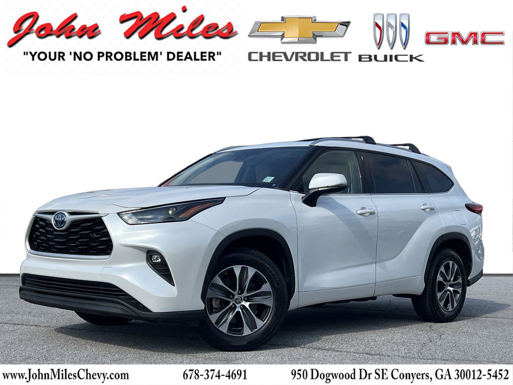 2022 Toyota Highlander XLE's photo