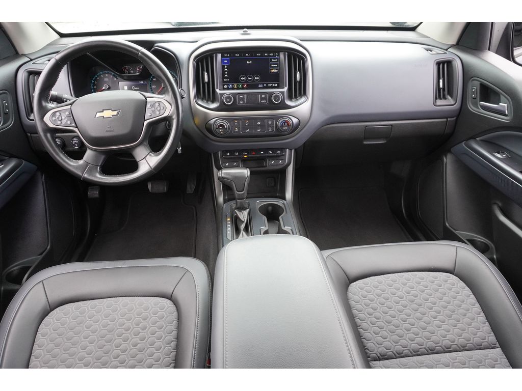 2021 Chevrolet Colorado Z71 photo 2