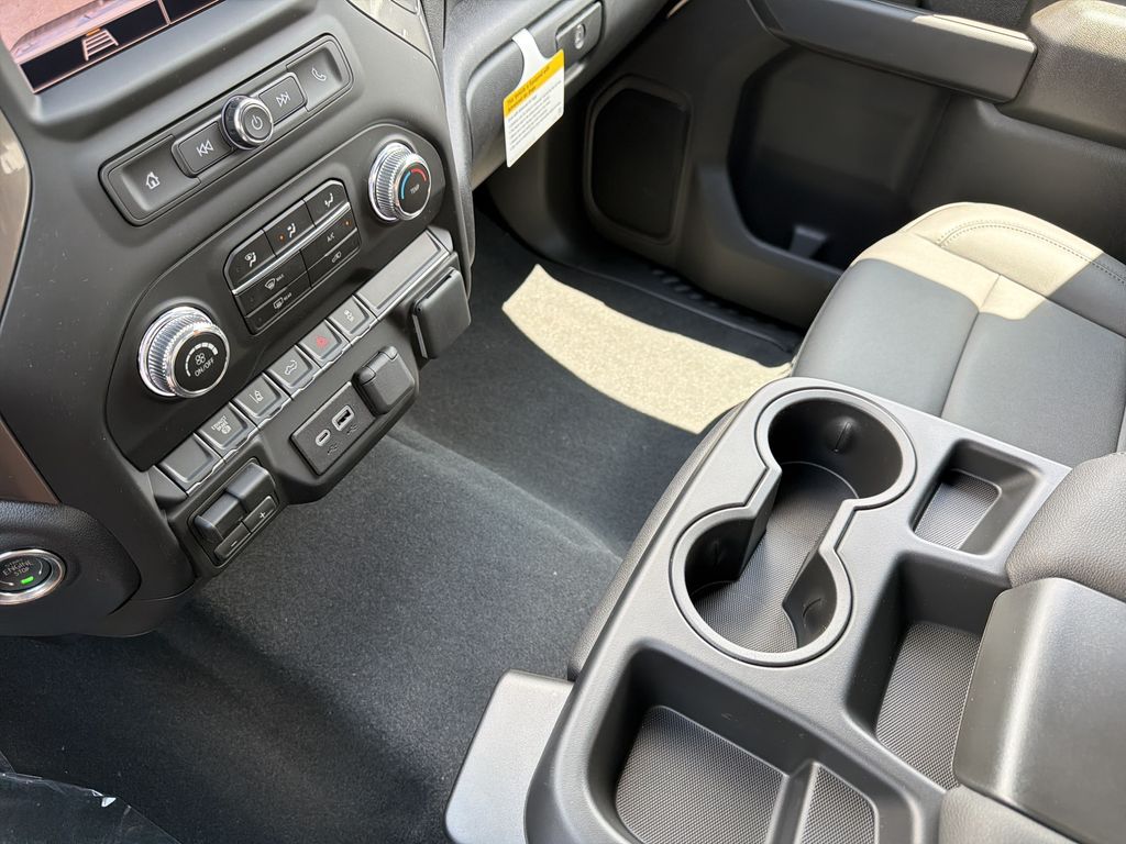 2026 GMC Sierra 3500HD Pro - Photo 8