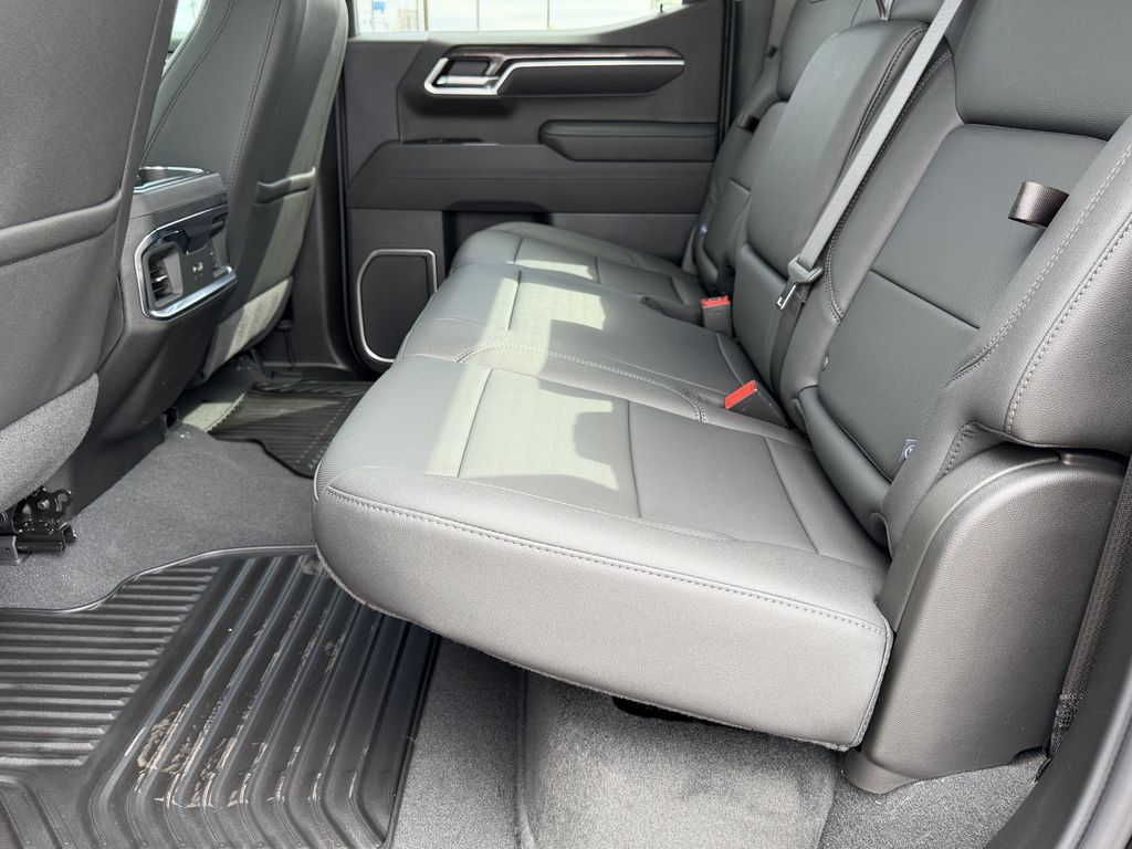 2026 Chevrolet Silverado 1500 LTZ - Photo 18