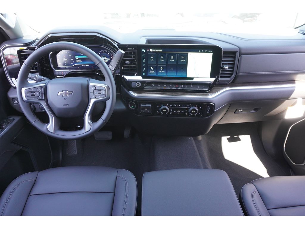 2025 Chevrolet Silverado 2500HD LT photo 2