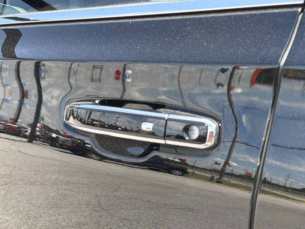 2026 GMC Yukon XL Denali - Photo 26