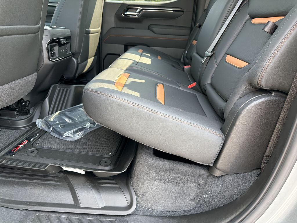 2026 GMC Sierra 1500 AT4 - Photo 18