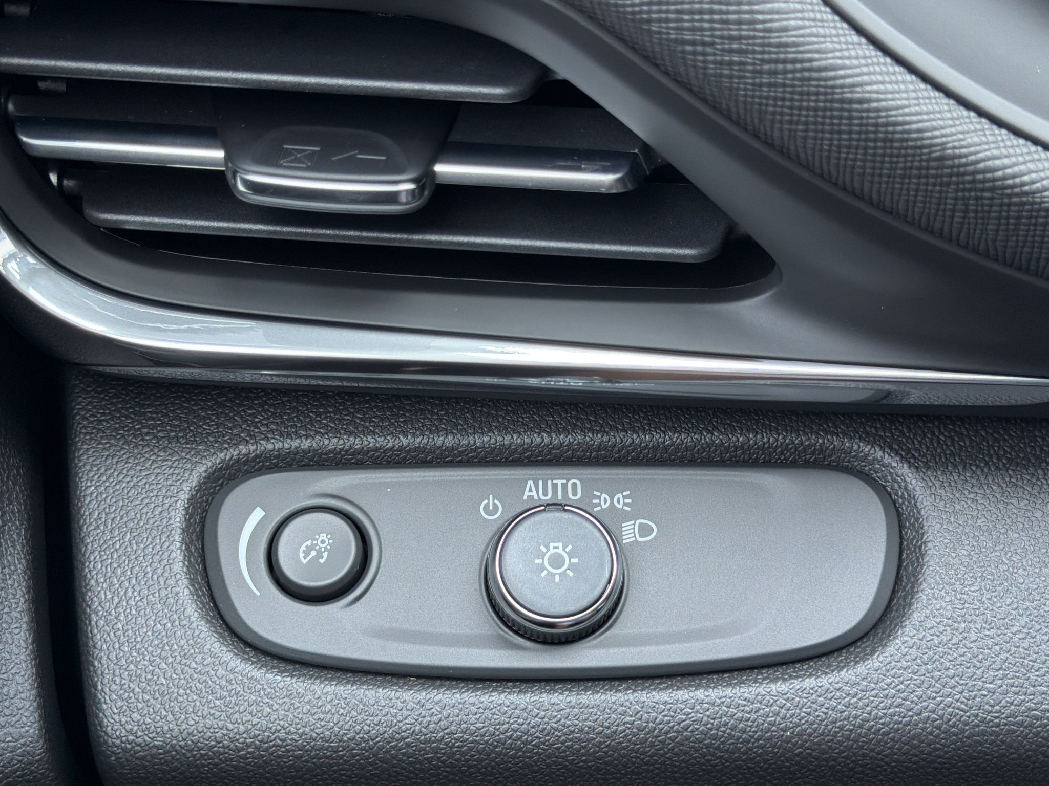 2026 Buick Envista Preferred - Photo 12