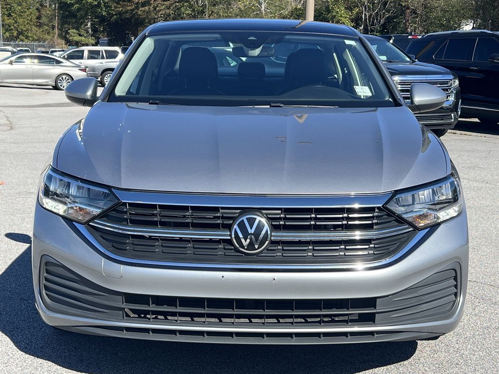 2024 Volkswagen Jetta SE photo 2