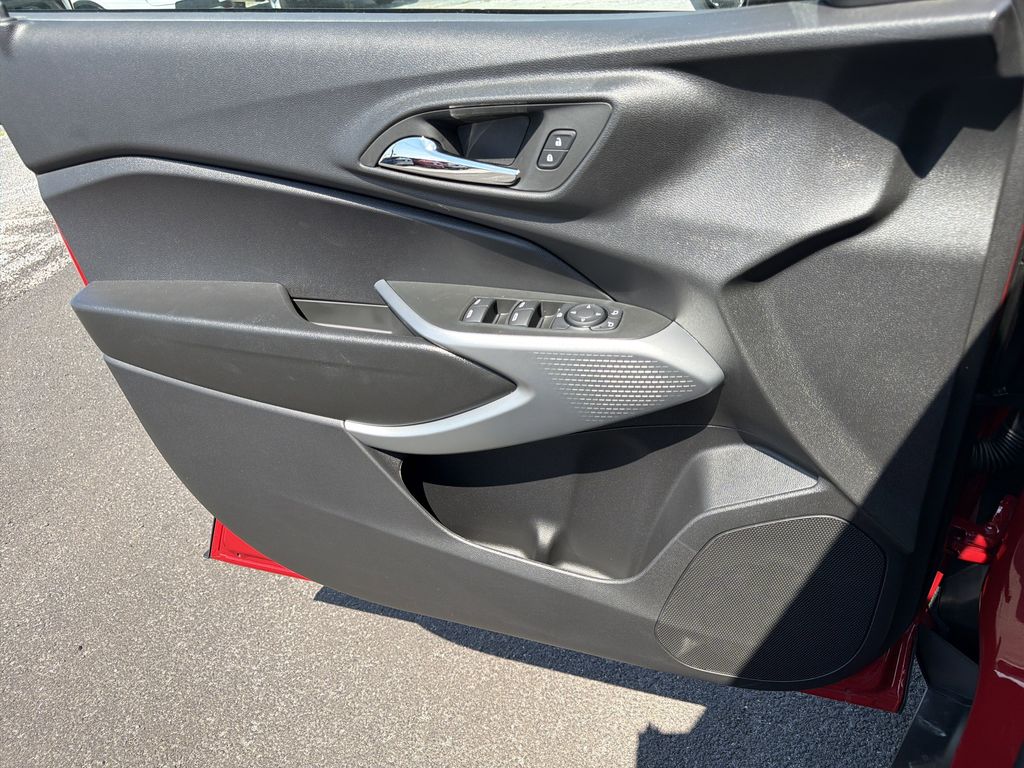 2026 Chevrolet Trax RS - Photo 14