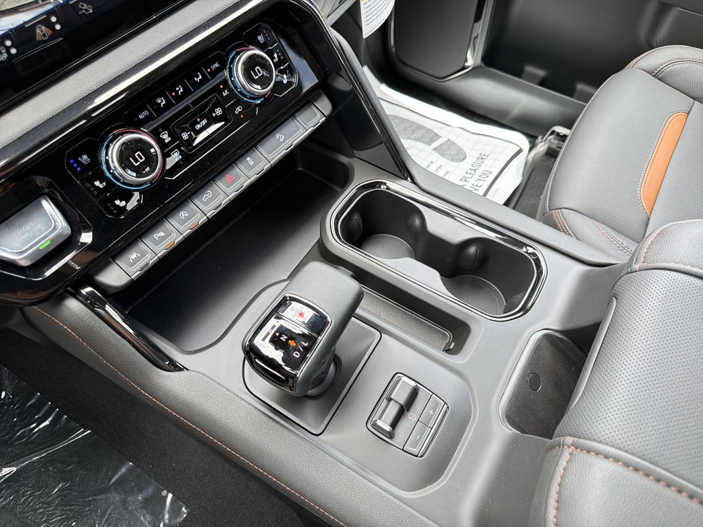 2026 GMC Sierra 1500 AT4 - Photo 7