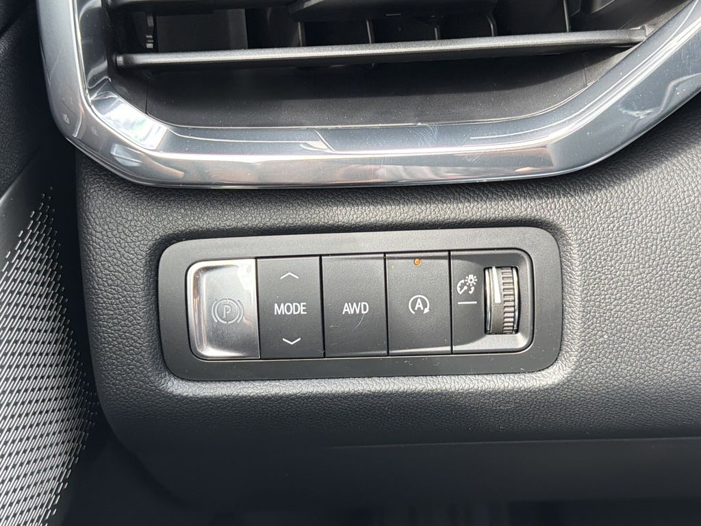 2026 GMC Acadia Denali Ultimate - Photo 11