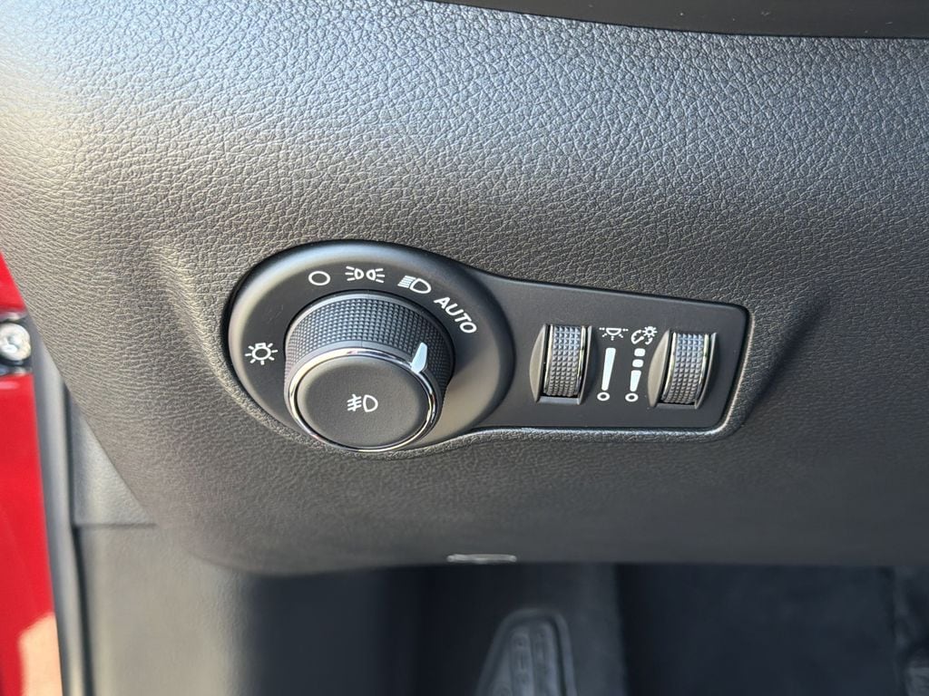 2026 Jeep Compass Altitude - Photo 13