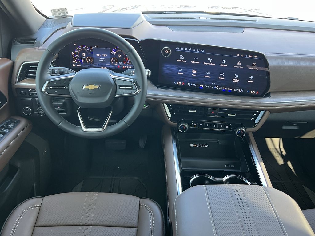 2025 Chevrolet Tahoe High Country photo 2