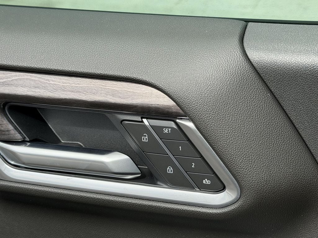 2026 Chevrolet Silverado 1500 LTZ - Photo 14