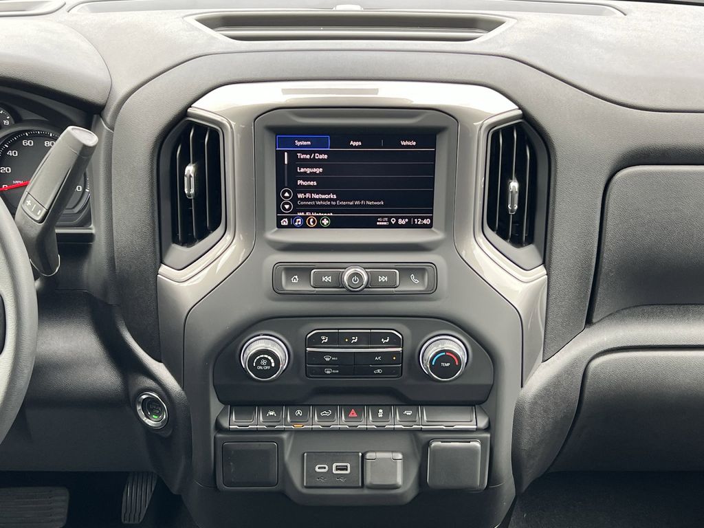 2026 Chevrolet Silverado 1500 Custom photo 3