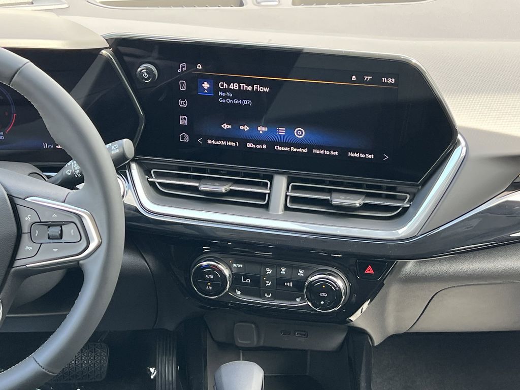 2025 Chevrolet Trax ACTIV photo 3
