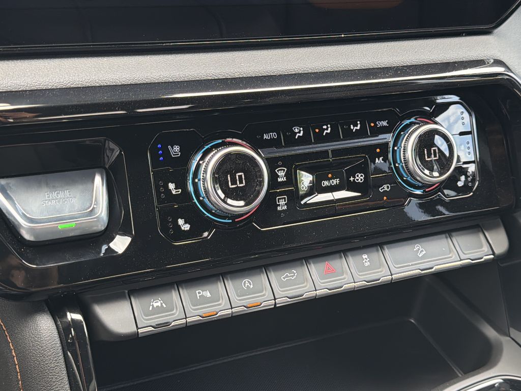 2026 GMC Sierra 1500 AT4 - Photo 6