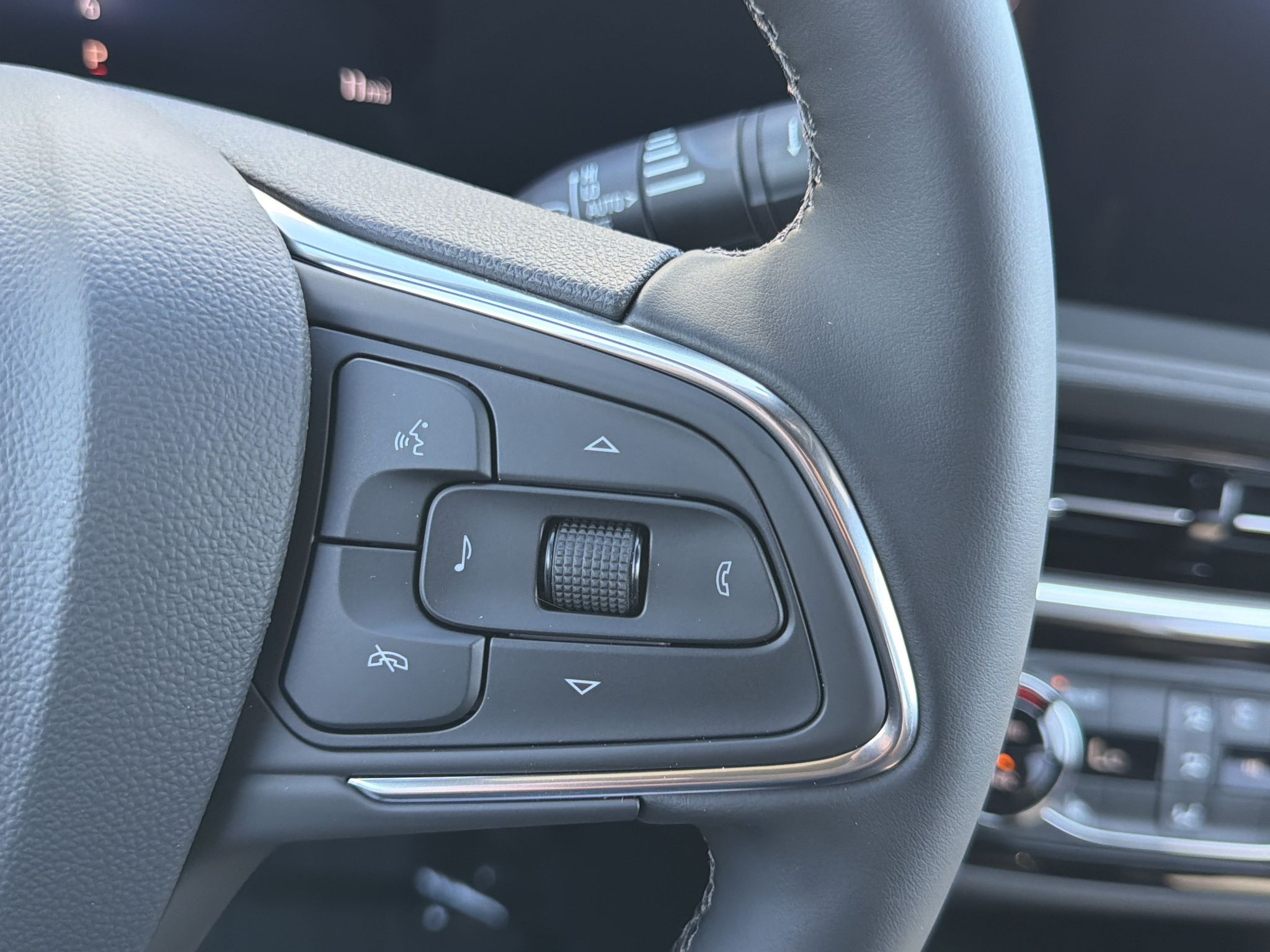 2026 Buick Envista Sport Touring - Photo 10