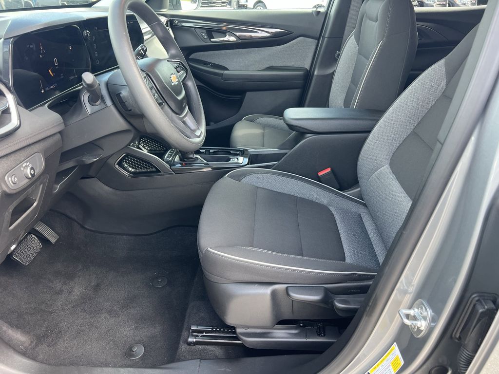 2025 Chevrolet Trailblazer LT - Photo 17