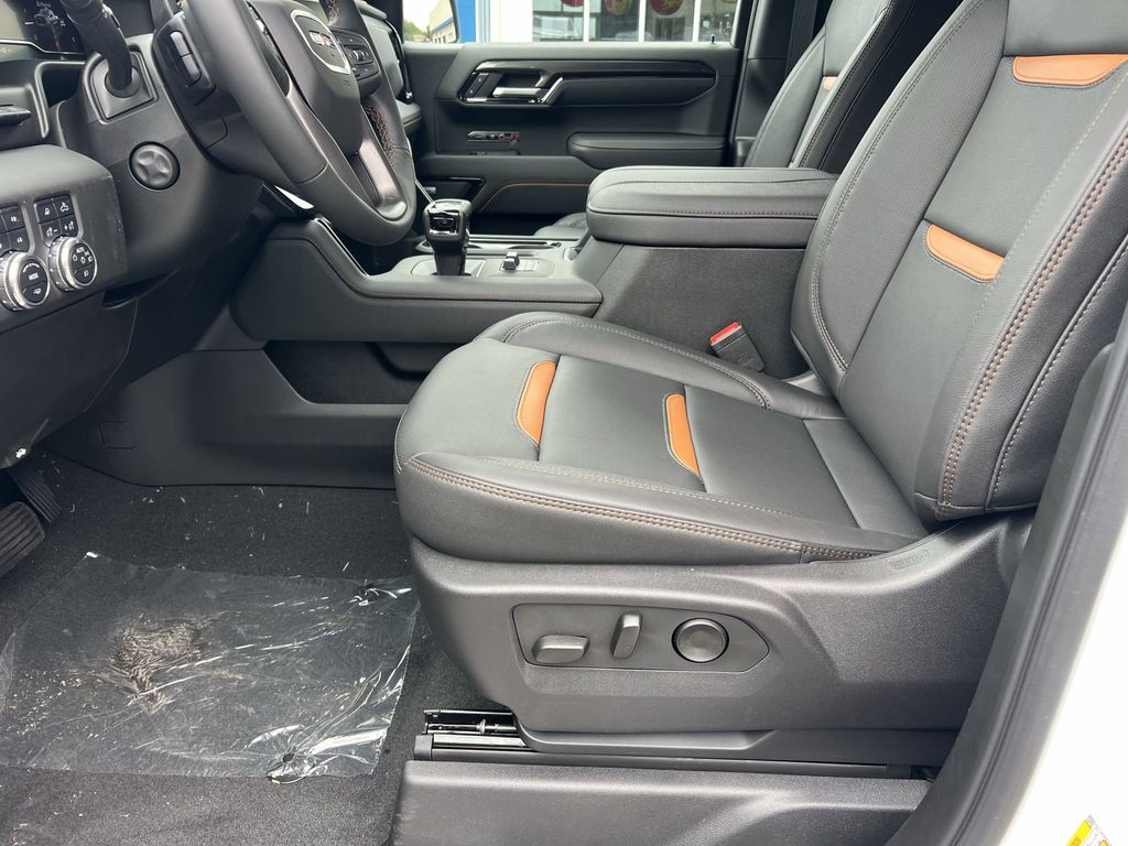 2025 GMC Sierra 1500 AT4 - Photo 17