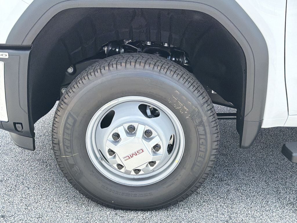 2026 GMC Sierra 3500HD Pro - Photo 21