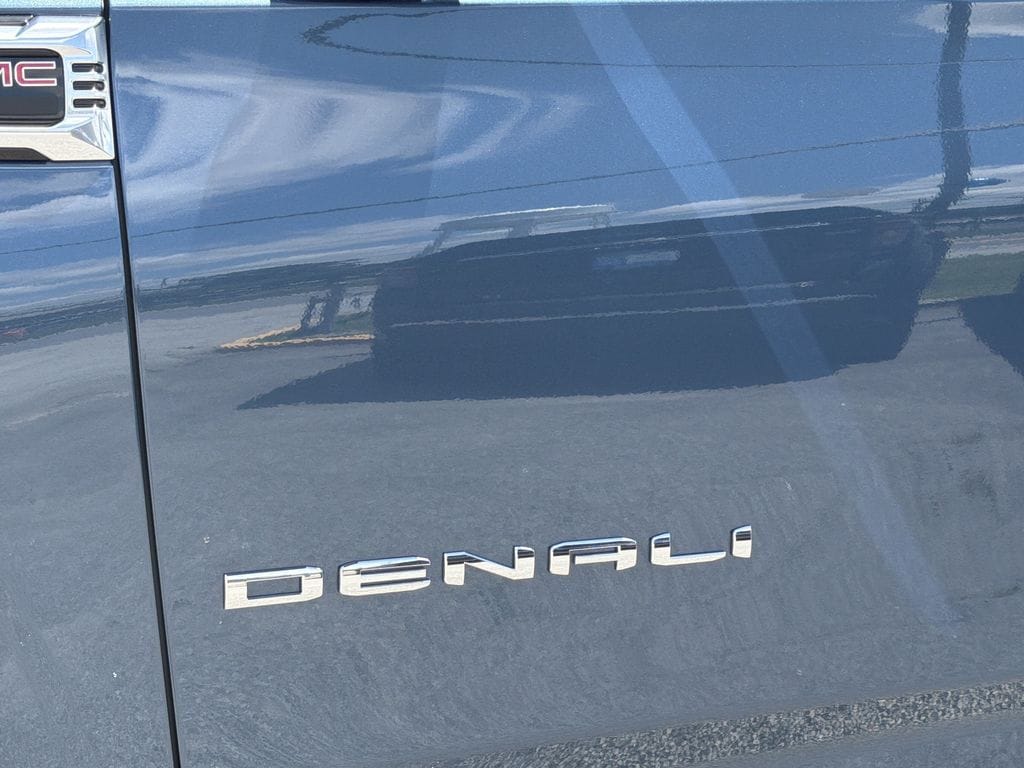 2026 GMC Yukon Denali - Photo 27
