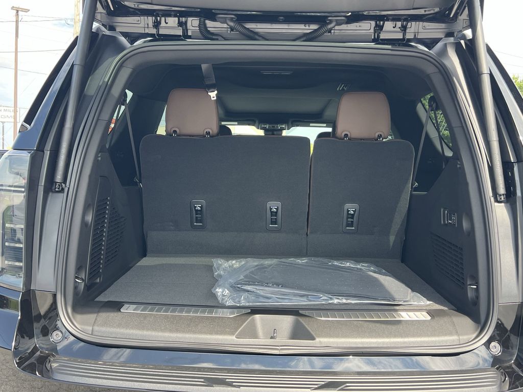 2025 Chevrolet Suburban High Country - Photo 21