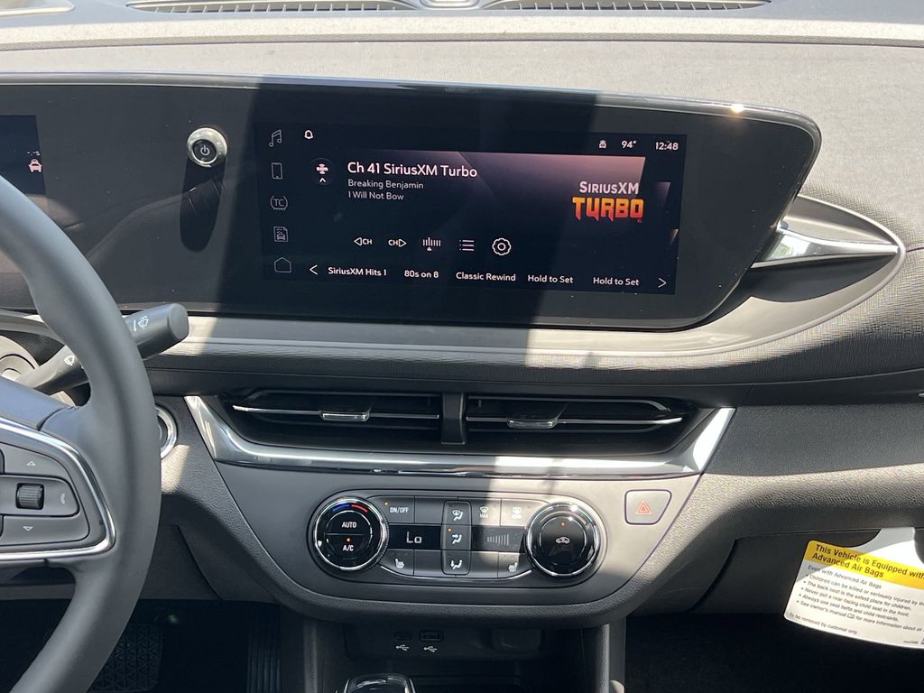 2025 Buick Envista Preferred photo 3