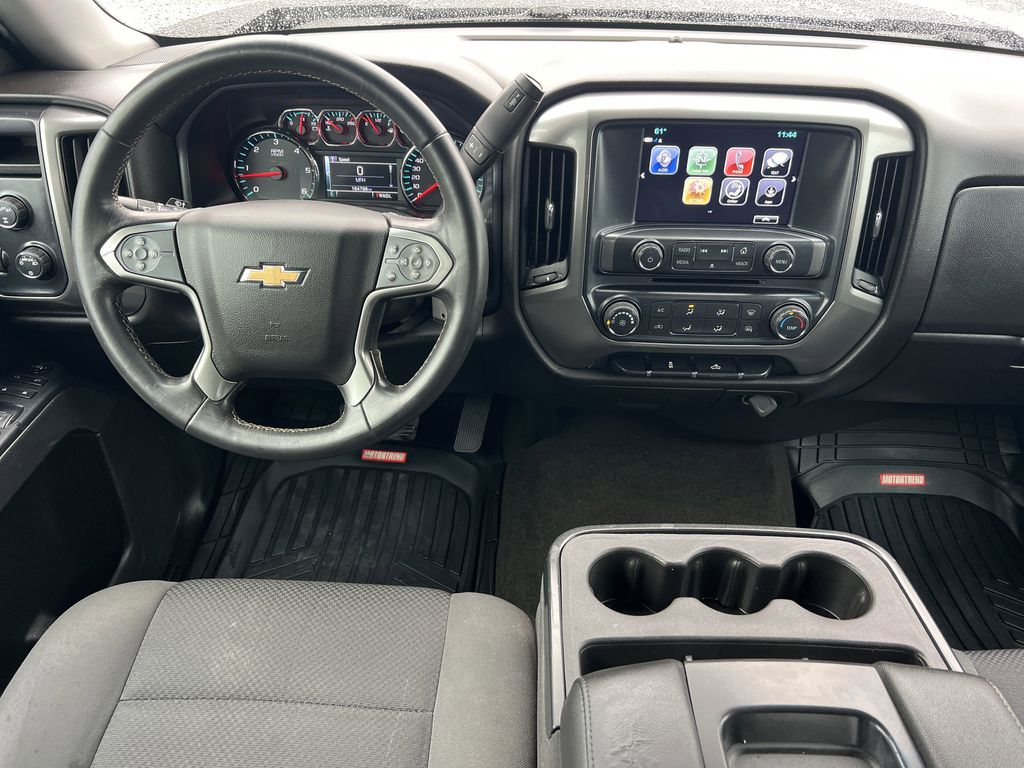 2018 Chevrolet Silverado 1500 LT photo 2