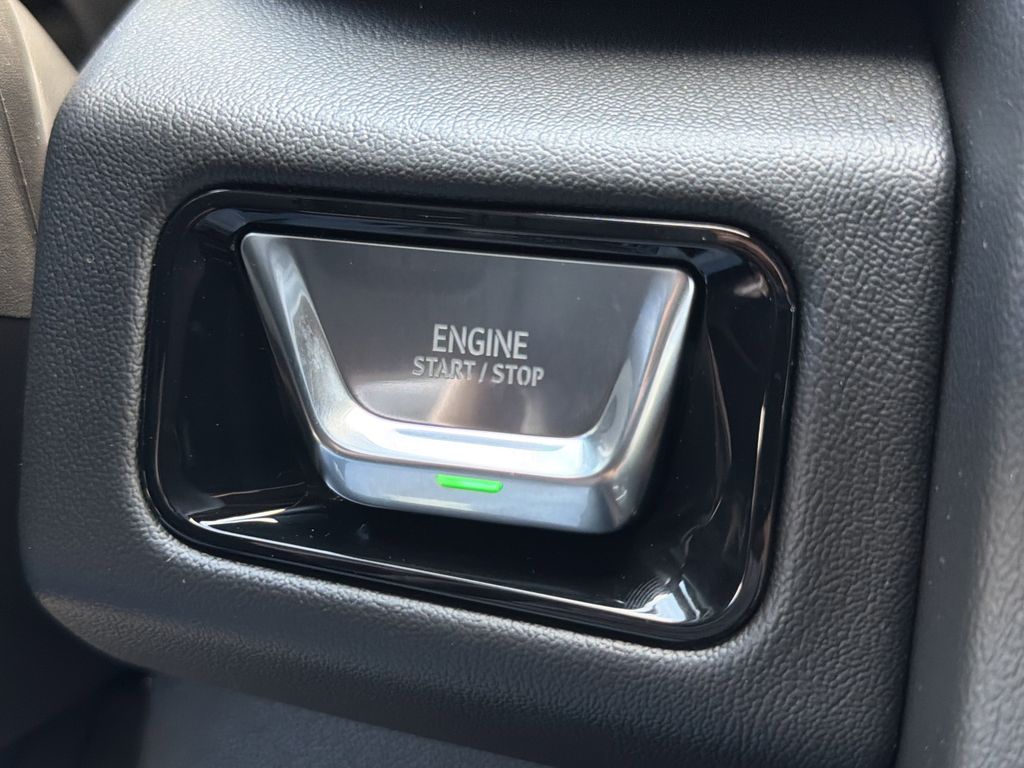 2026 GMC Yukon XL Denali - Photo 8
