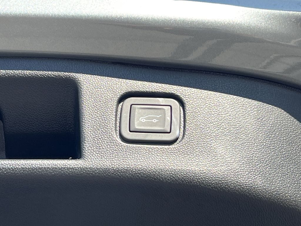 2026 Chevrolet Blazer EV LT - Photo 17