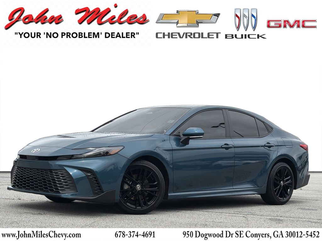 2026 Toyota Camry SE Hybrid's photo