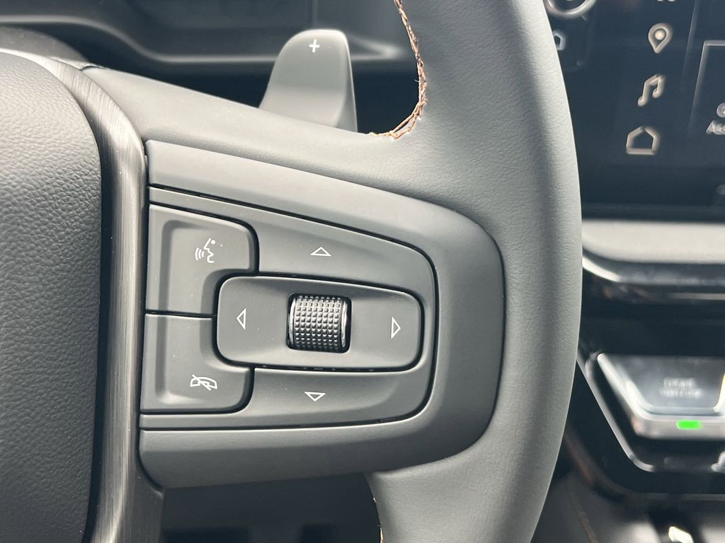 2025 GMC Sierra 1500 AT4 - Photo 9