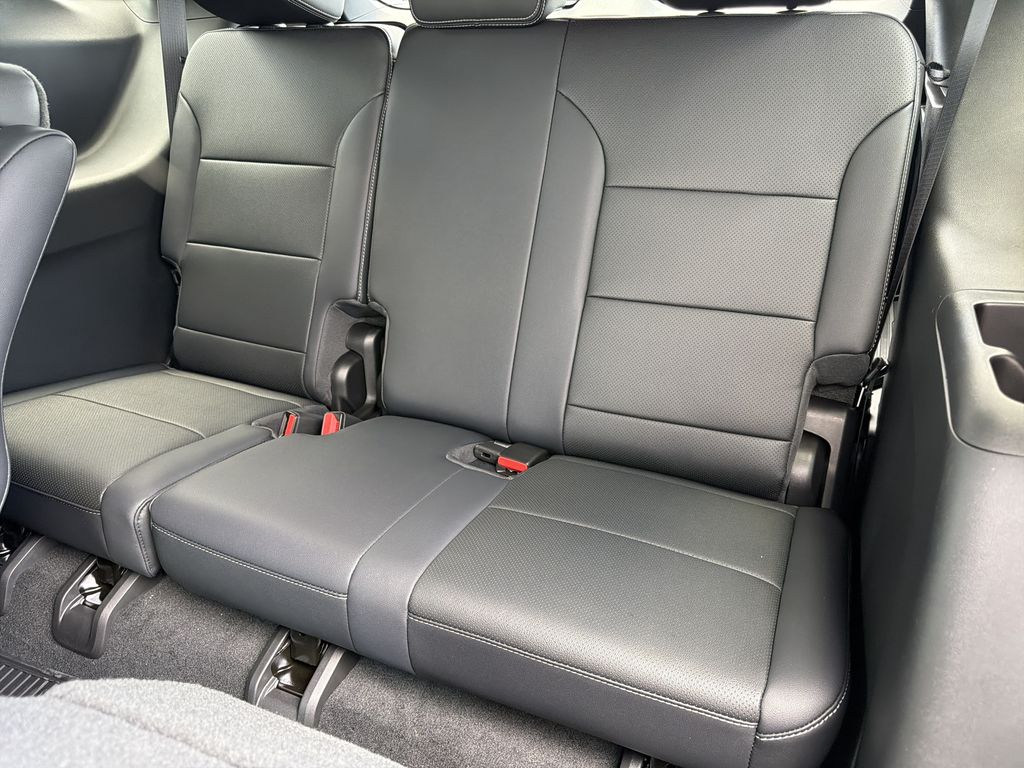 2026 Chevrolet Traverse LT - Photo 17