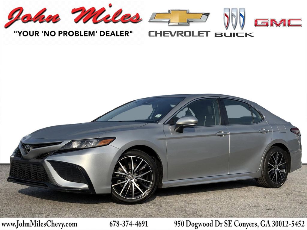 2021 Toyota Camry SE