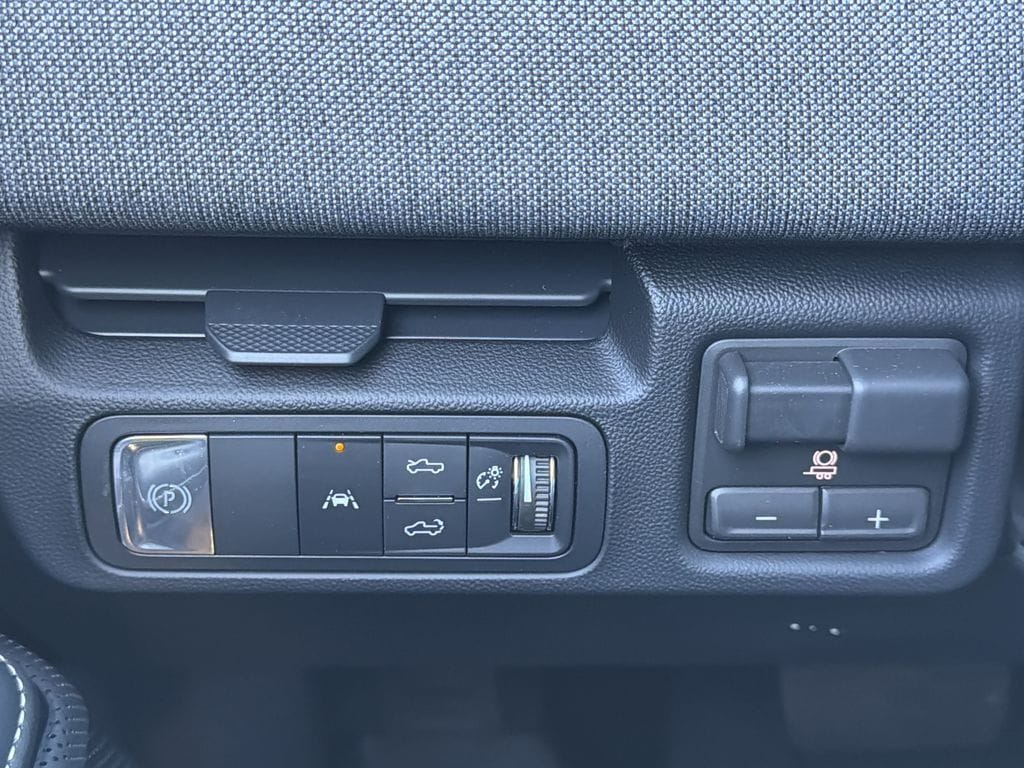 2026 GMC Sierra EV Elevation - Photo 10