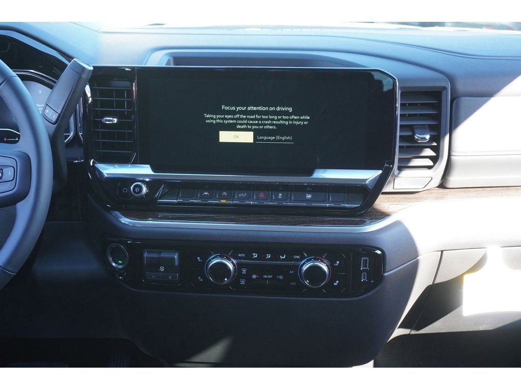 2025 Gmc Sierra 1500 SLE photo 2