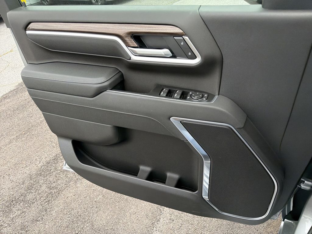 2026 Chevrolet Silverado 3500 HD LT - Photo 13