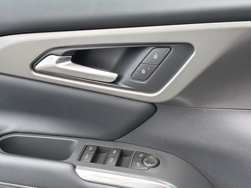 2026 Chevrolet Traverse LT - Photo 14