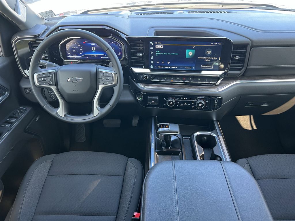 2023 Chevrolet Silverado 1500 RST photo 2