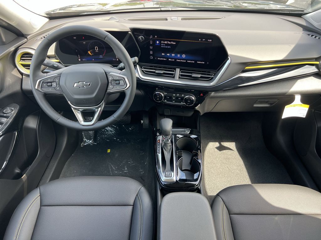 2025 Chevrolet Trax ACTIV photo 2