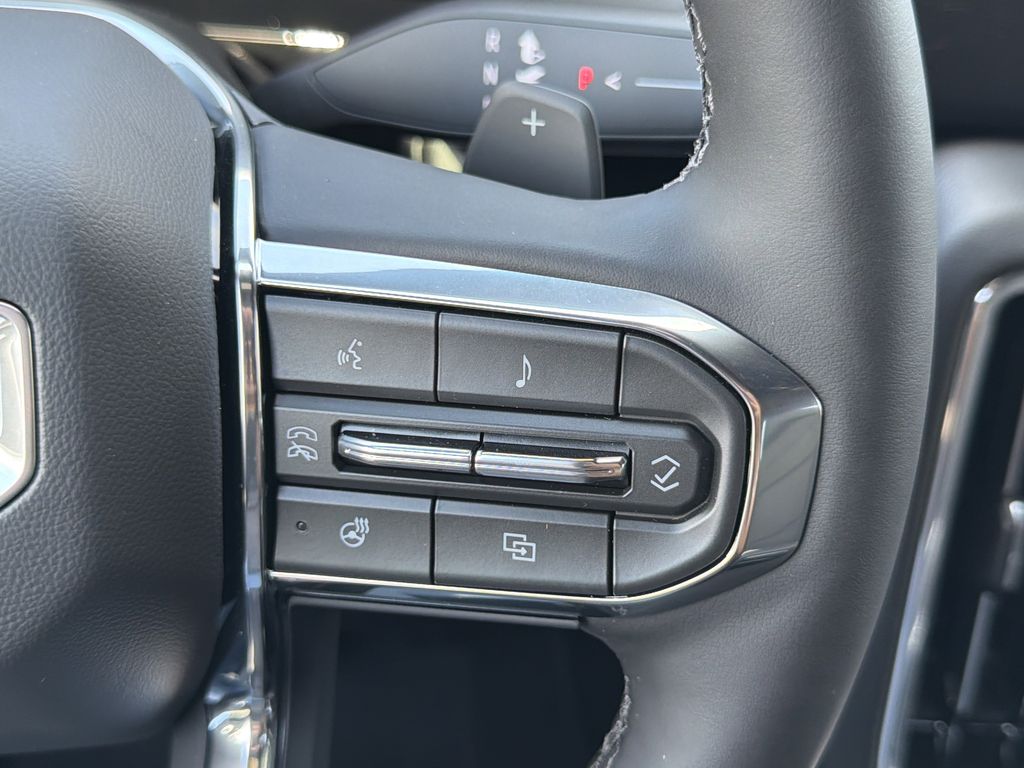 2026 GMC Yukon XL Denali - Photo 9